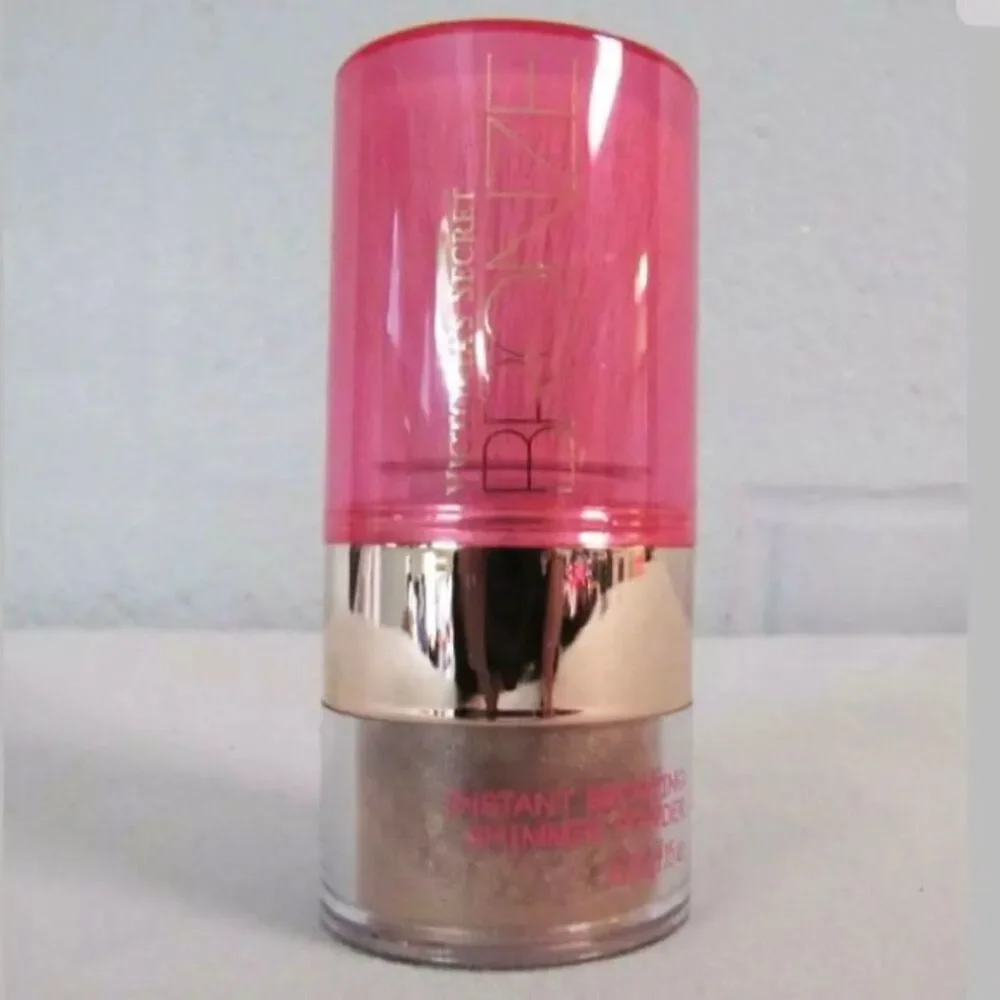 NWT 2 Victorias Secret BRONZE BODY INSTANT BRONZING Shimmer Powder Brush NWT .15